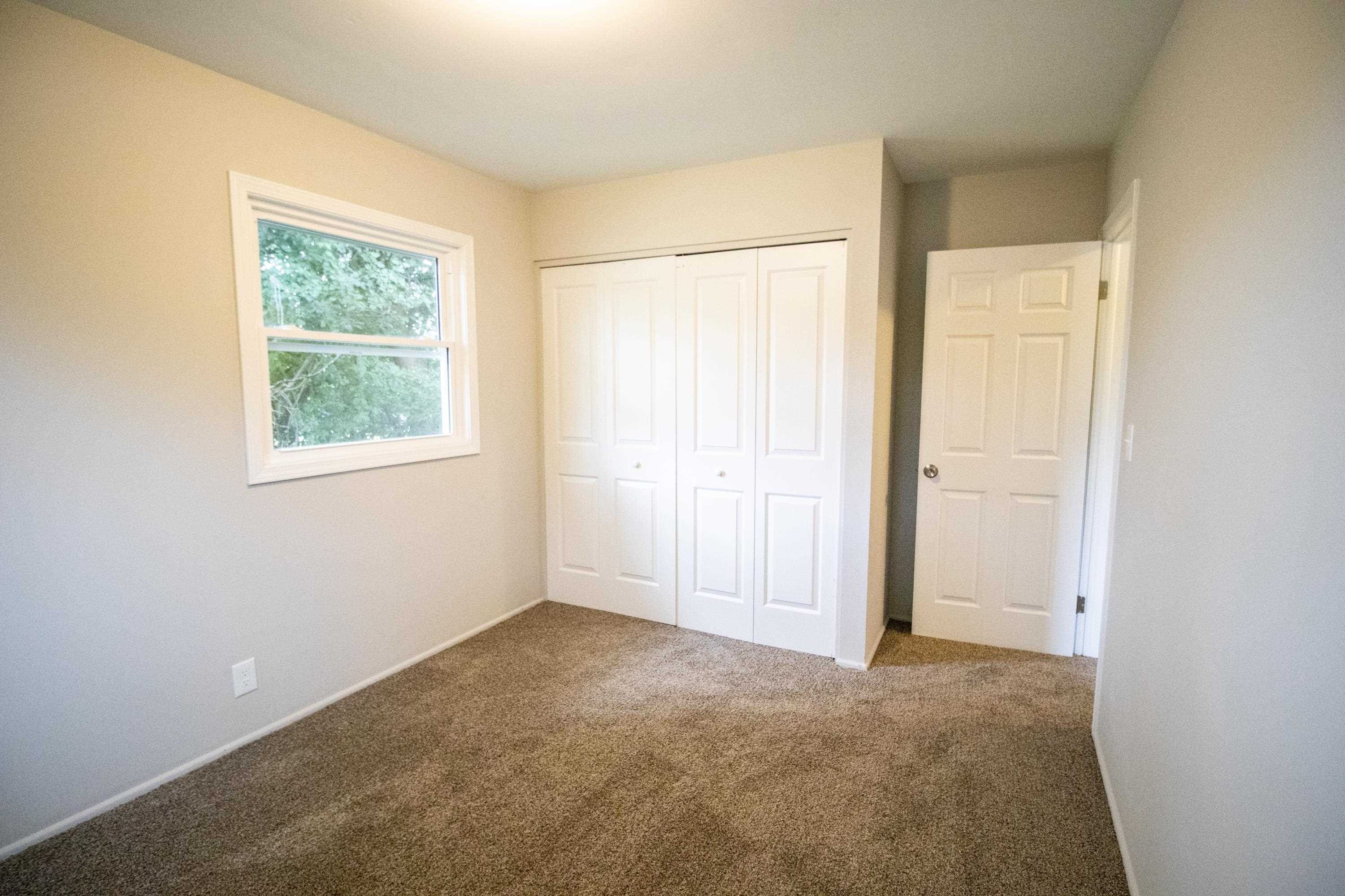 3397 Ridgecliffe Drive Flint, MI 48532 - Photo 13 of 27 50119703-12.JPG