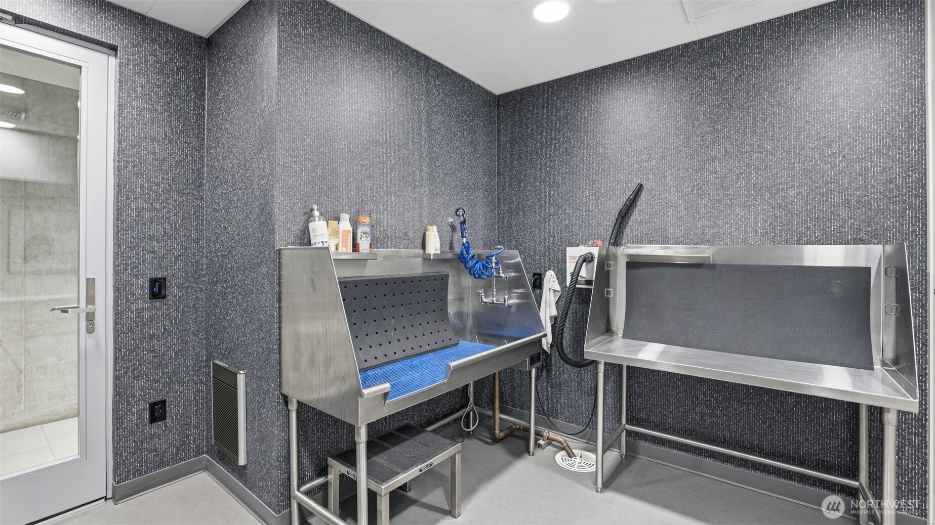 121 Stewart Street, Unit 905 Seattle, WA 98101 - Photo 27 of 37