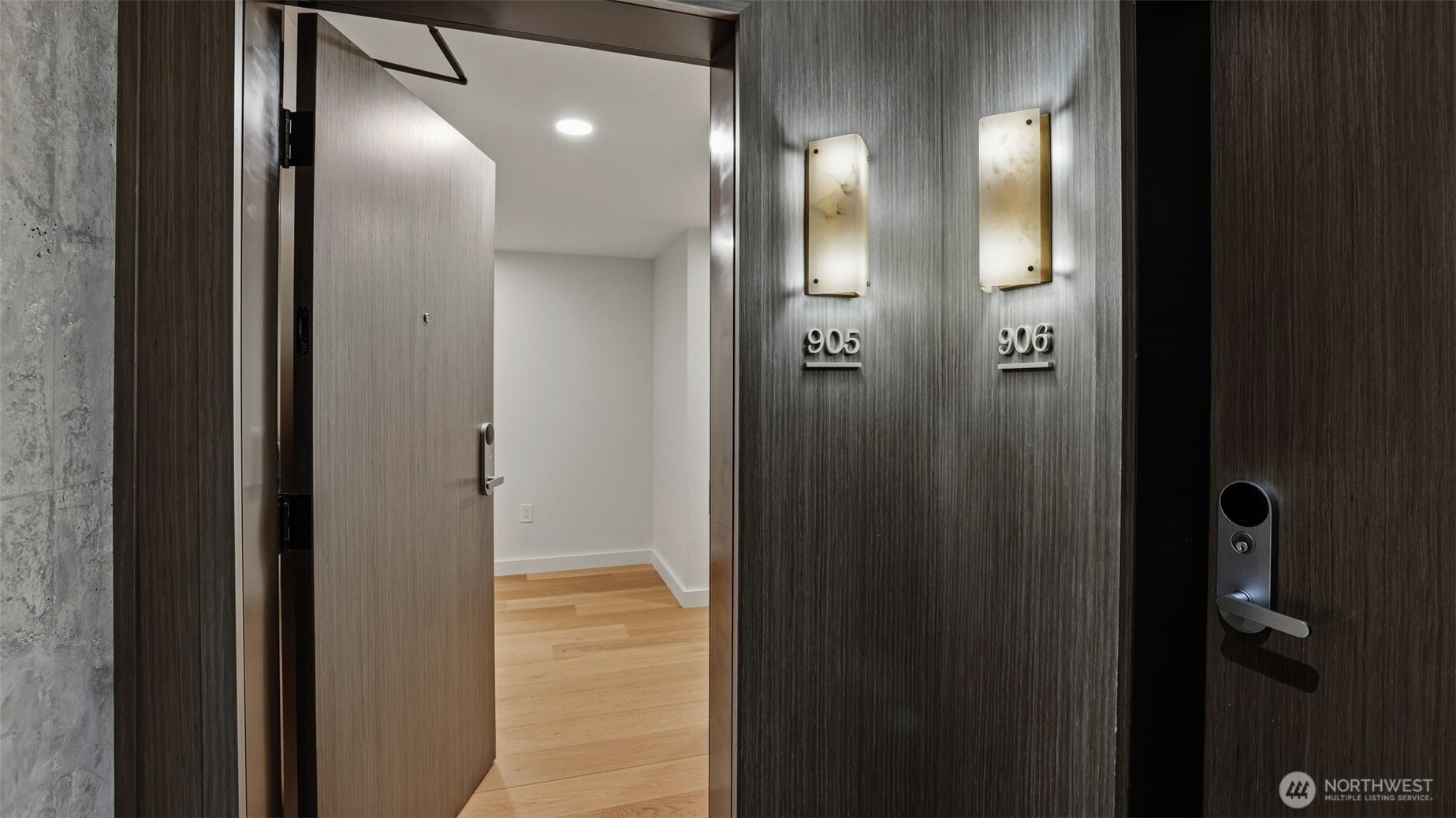 121 Stewart Street, Unit 905 Seattle, WA 98101 - Photo 4 of 37