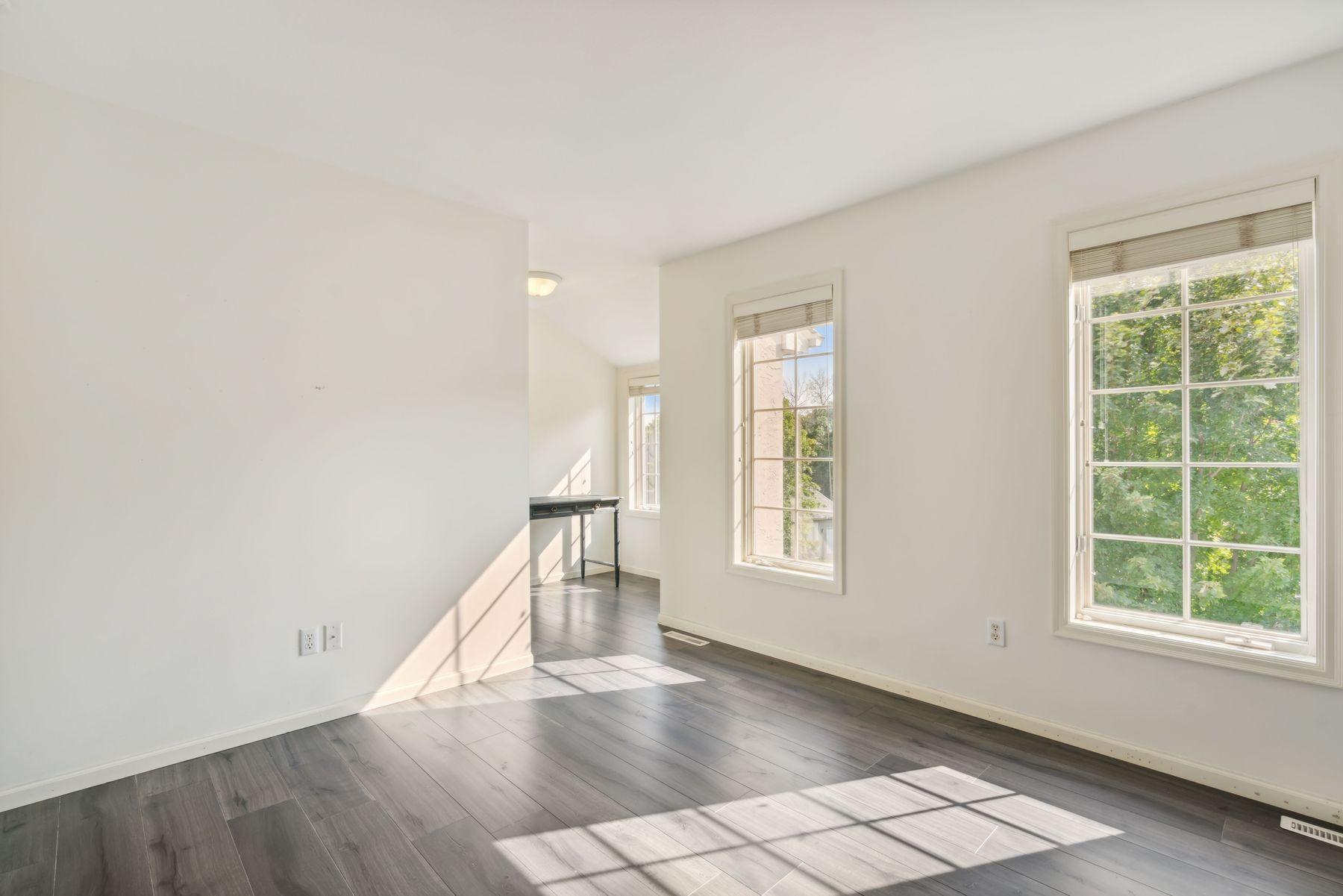 11572 Landing Road Eden Prairie, MN 55347 - Photo 14 of 31