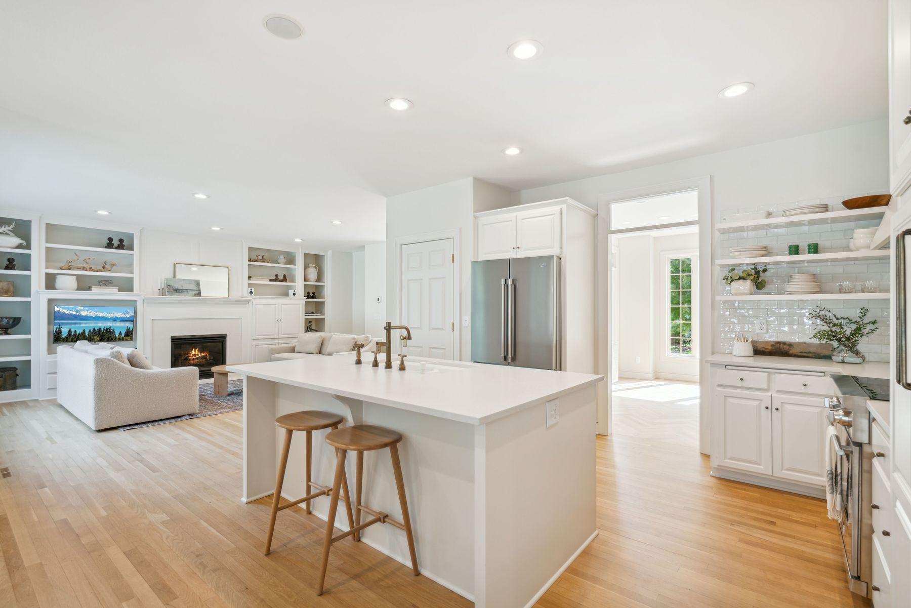 11572 Landing Road Eden Prairie, MN 55347 - Photo 9 of 31