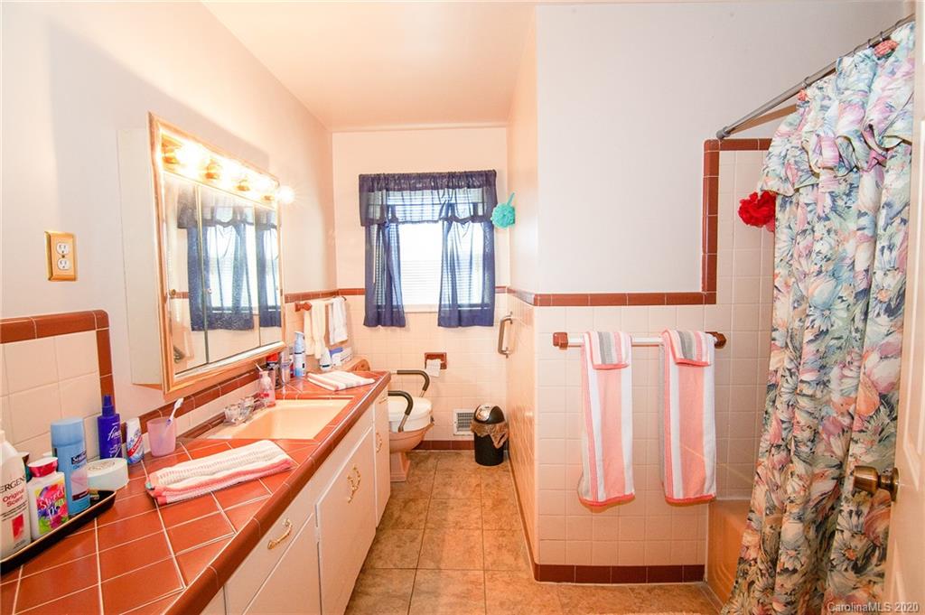 1404 Wesson Road Shelby, NC 28152 - Photo 13 of 34 Gallery Image 13