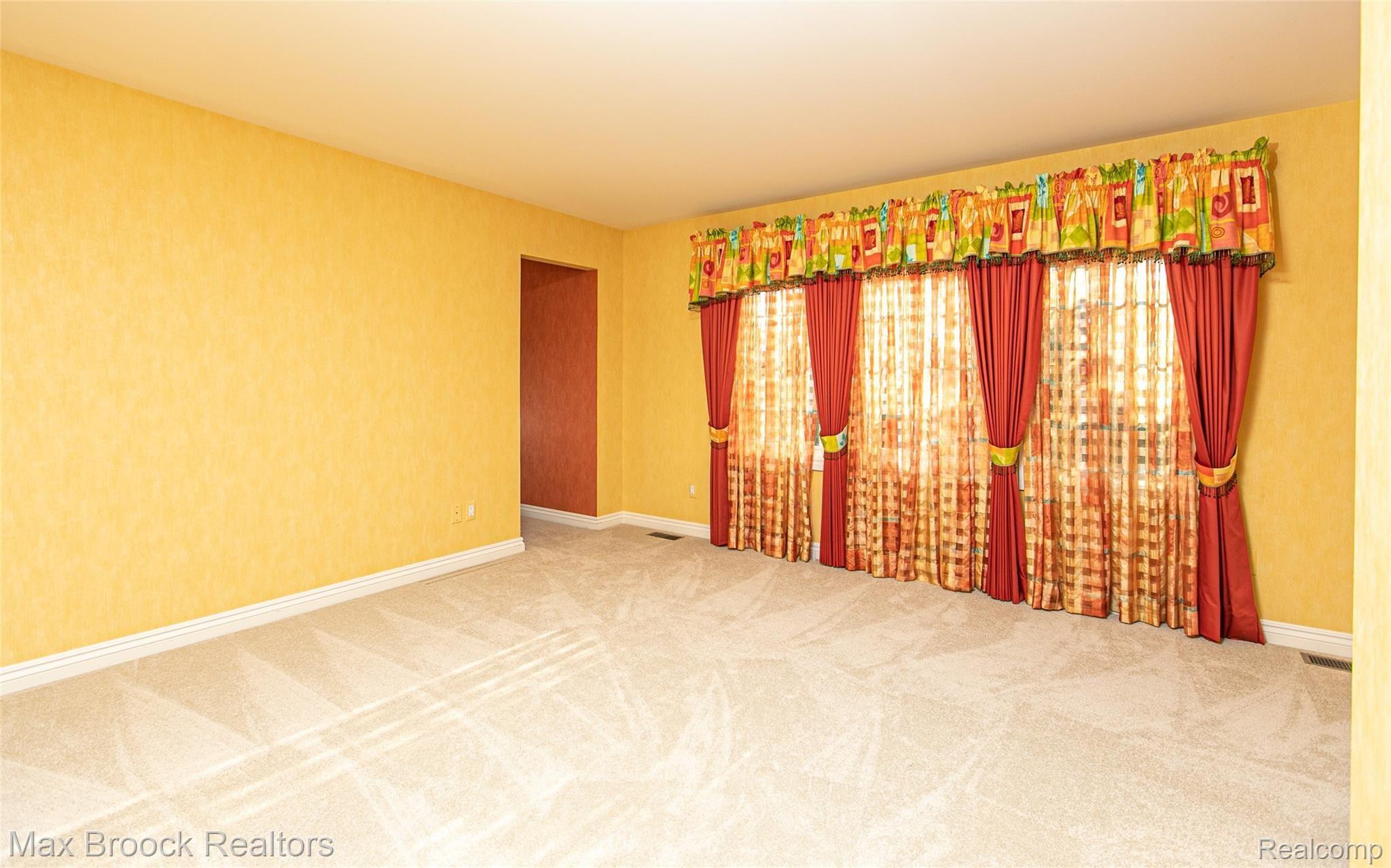 4865 Crestone Way Rochester, MI 48306 - Photo 54 of 63 -52.jpg