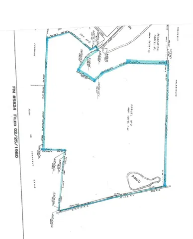 a picture of a bathroom sink