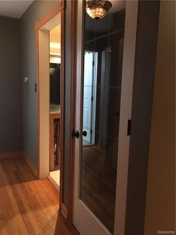 2048 Oxford Road Grosse Pointe Woods, MI 48236 - Photo 35 of 40