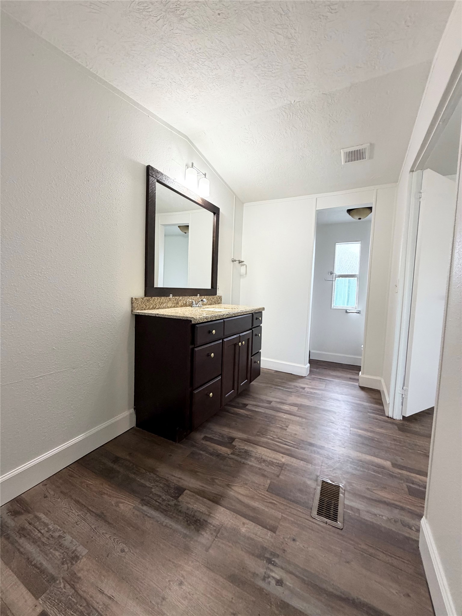 5323 North Redell Road Baytown, TX 77521 - Photo 8 of 16 Gallery Image 8