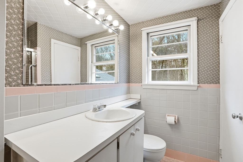 8 Ledgewood Drive Canton, MA 02021 - Photo 22 of 40