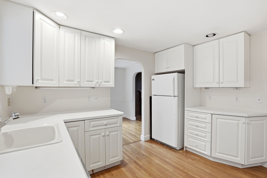 8 Ledgewood Drive Canton, MA 02021 - Photo 3 of 40