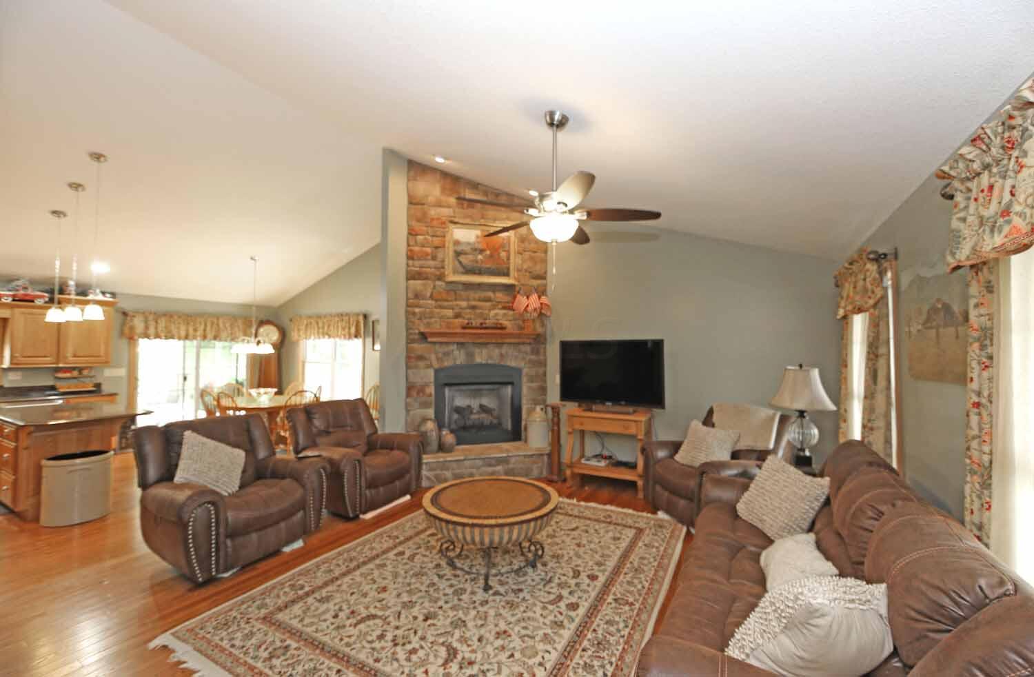 15650 Carson Road Mount Vernon, OH 43050 - Photo 2 of 36