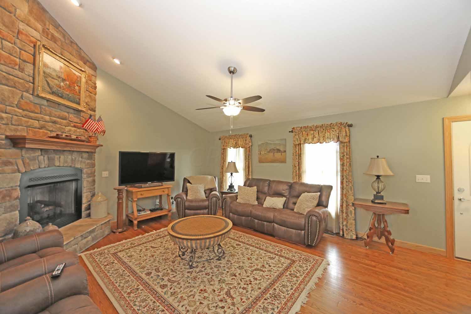15650 Carson Road Mount Vernon, OH 43050 - Photo 3 of 36