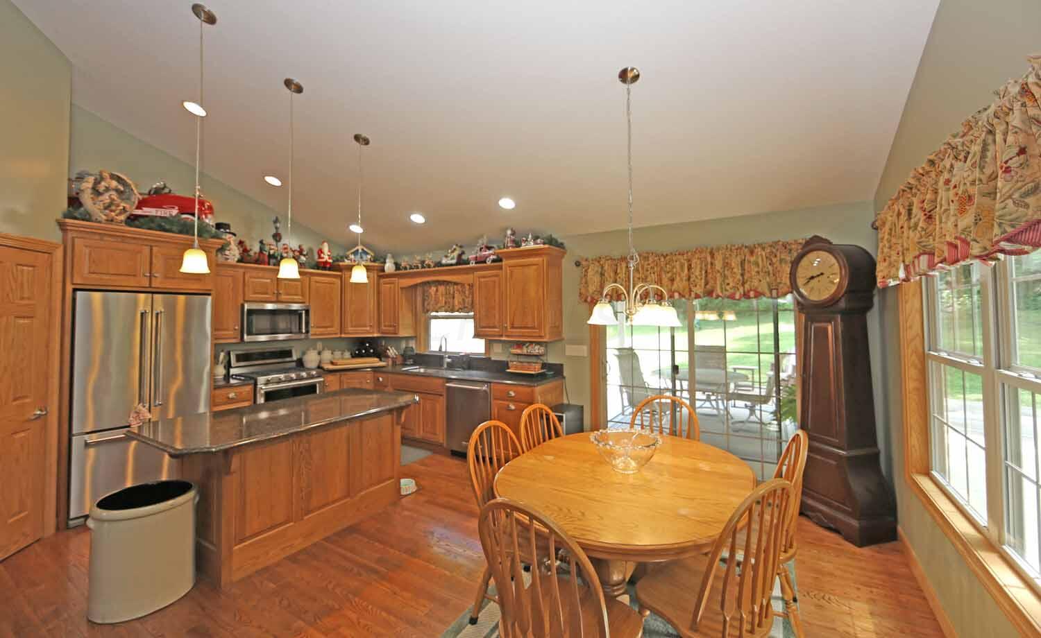 15650 Carson Road Mount Vernon, OH 43050 - Photo 8 of 36