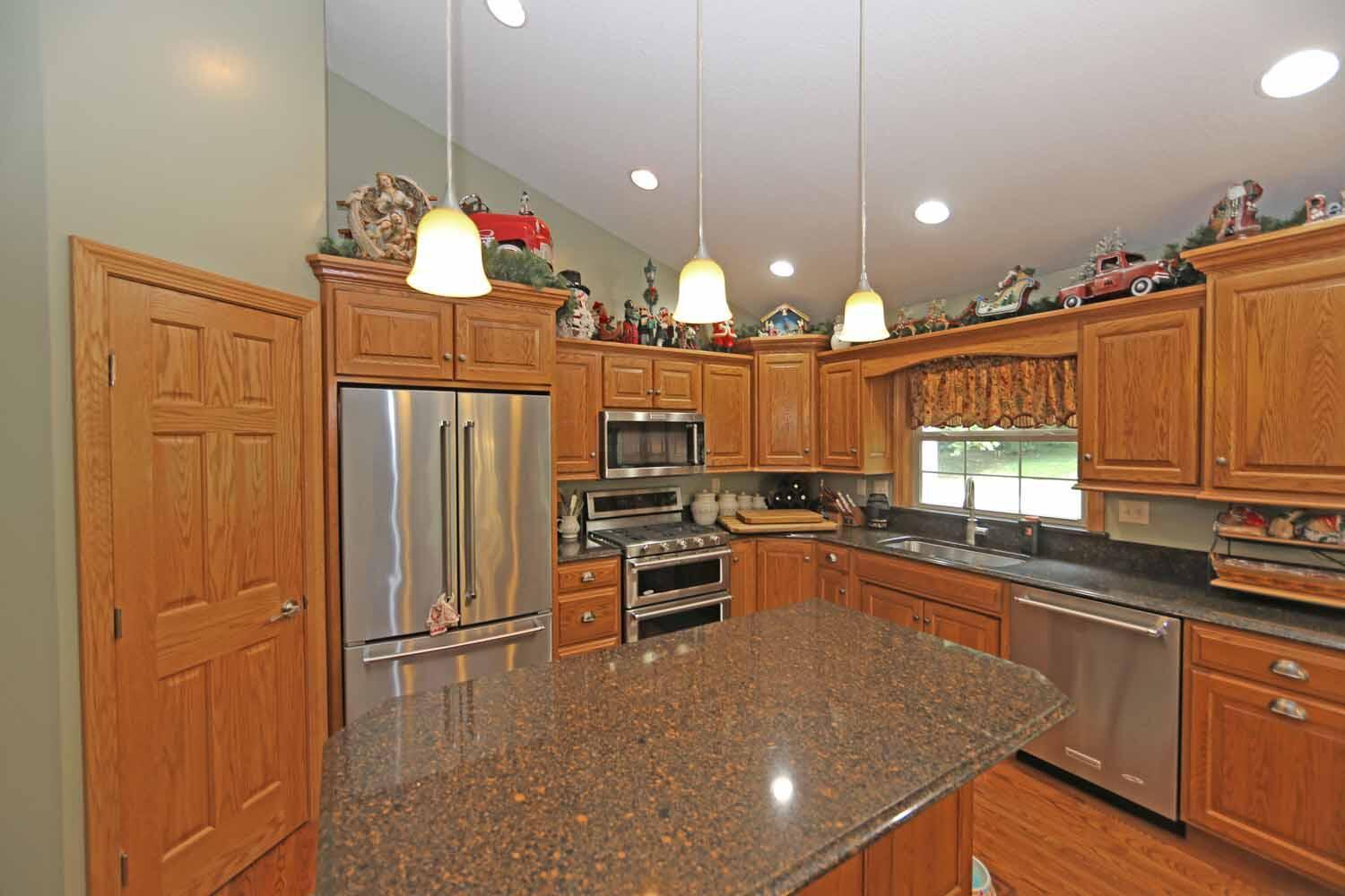 15650 Carson Road Mount Vernon, OH 43050 - Photo 10 of 36