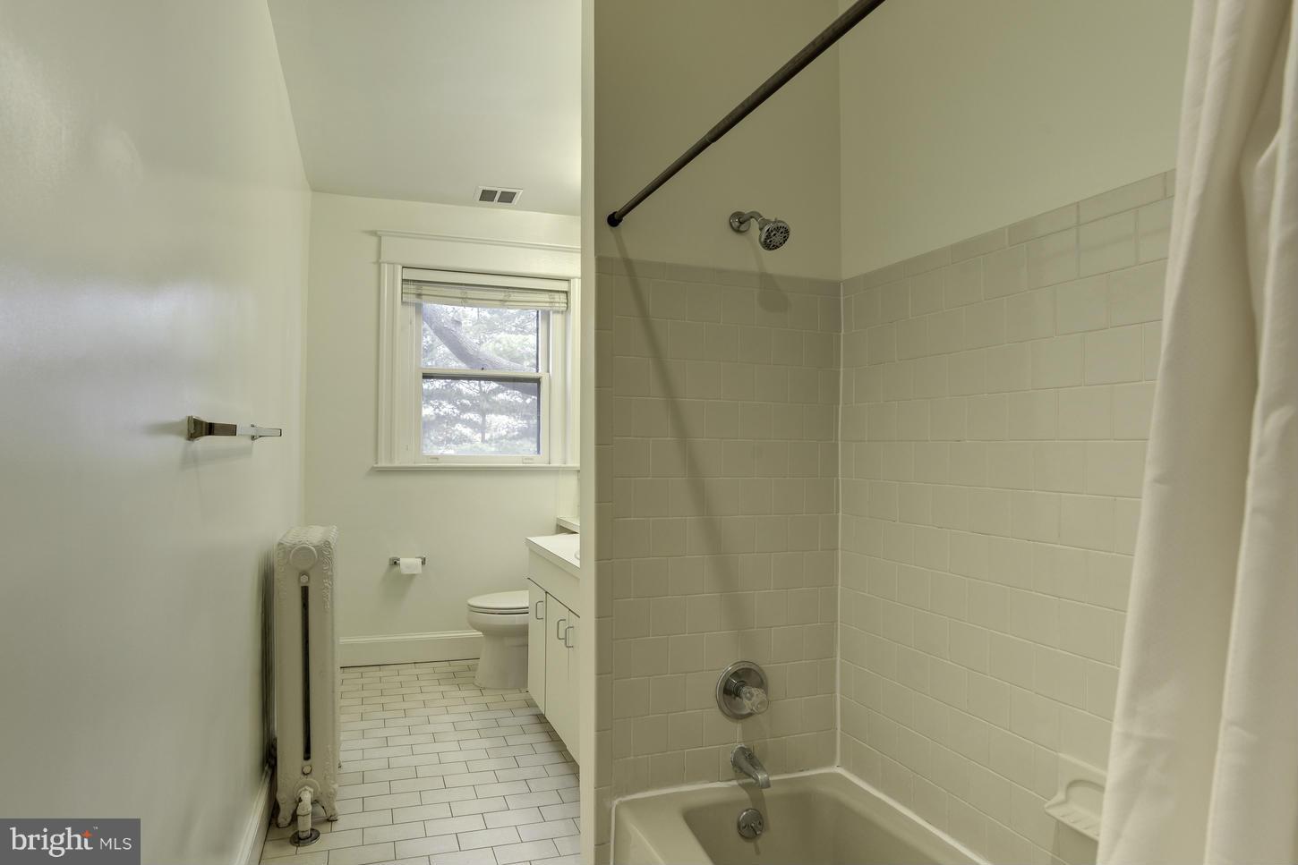 406 Cedar Street Northwest, Unit 3 Washington, DC 20012 - Photo 18 of 30 Hall Bath