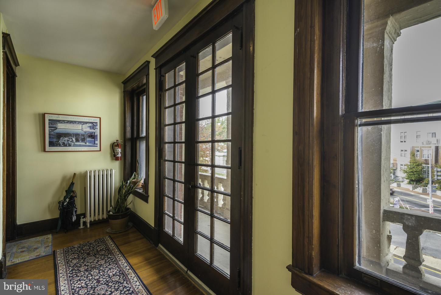 406 Cedar Street Northwest, Unit 3 Washington, DC 20012 - Photo 3 of 30 Lobby - Second Level