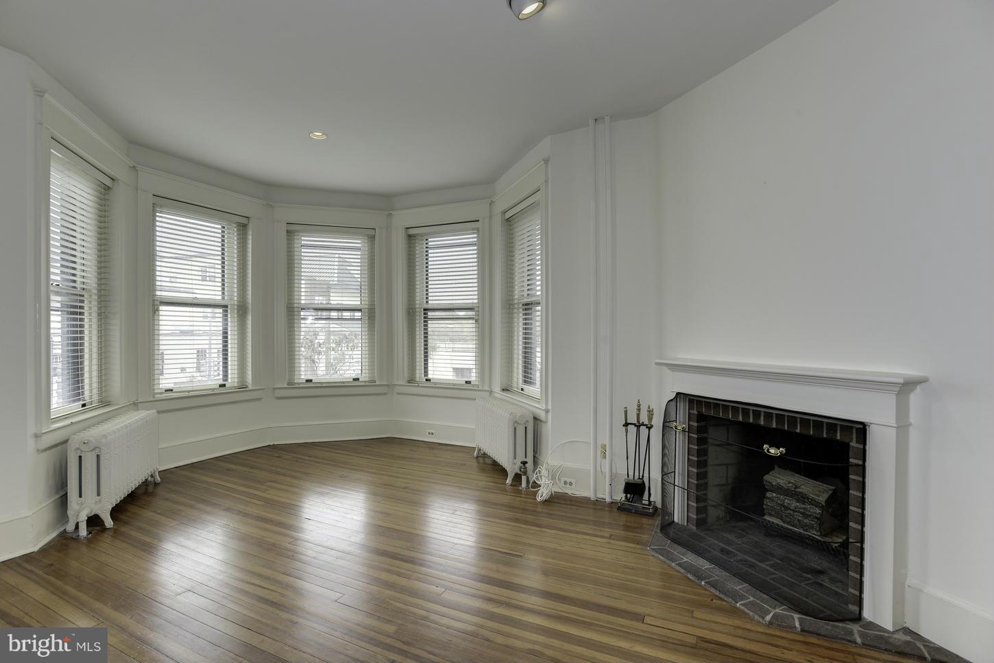 406 Cedar Street Northwest, Unit 3 Washington, DC 20012 - Photo 5 of 30 Living Room