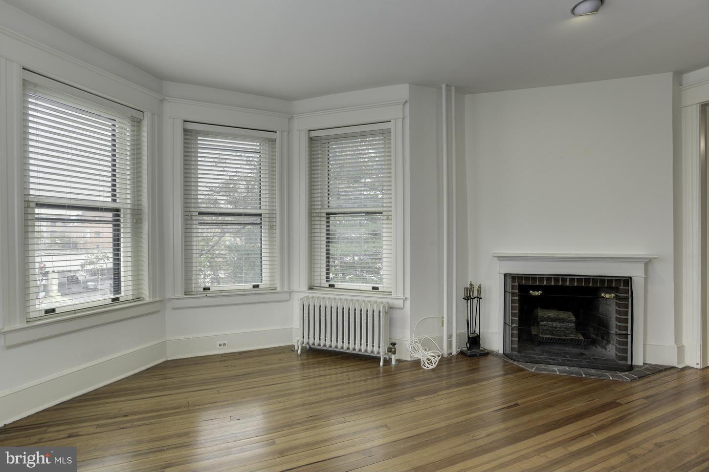 406 Cedar Street Northwest, Unit 3 Washington, DC 20012 - Photo 10 of 30 Living Room