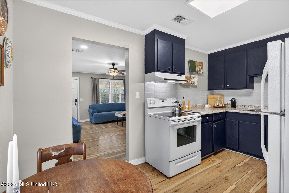 40 Burborne Street Brooklyn, MS 39425 - Photo 11 of 21 Eat-in Kitchen