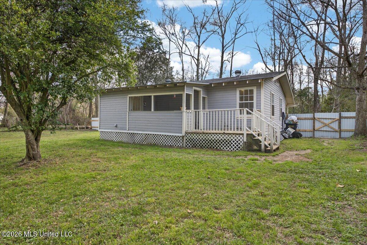 40 Burborne Street Brooklyn, MS 39425 - Photo 19 of 21 Fenced Backyard