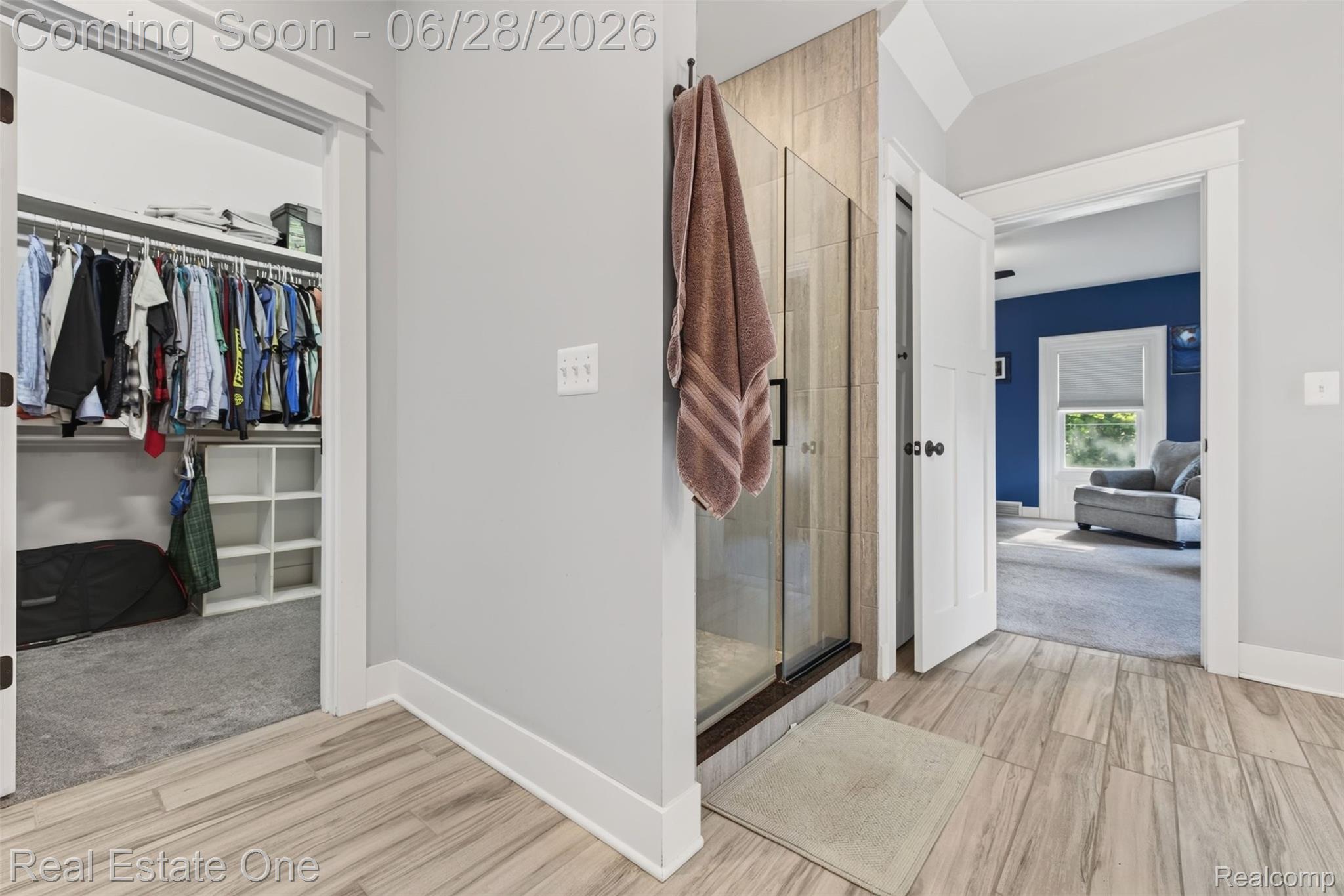2355 South Sashabaw Road Ortonville, MI 48462 - Photo 15 of 57 15) Primary Suite.jpg