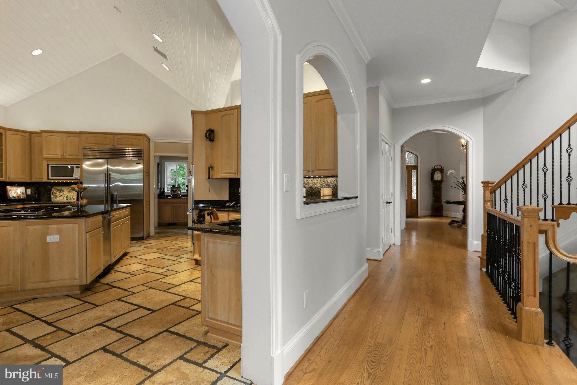 337 Springvale Road Great Falls, VA 22066 - Photo 23 of 120 Arched entries