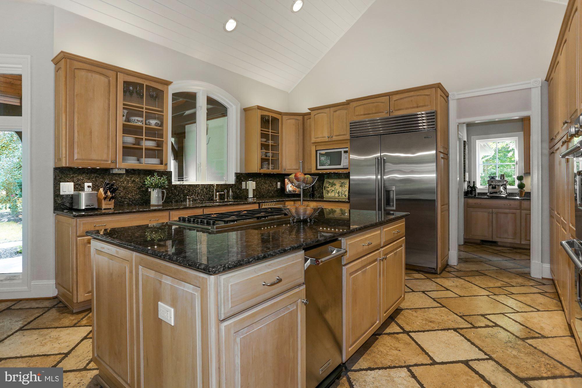 337 Springvale Road Great Falls, VA 22066 - Photo 24 of 120 Custom chef style kitchen w/center island
