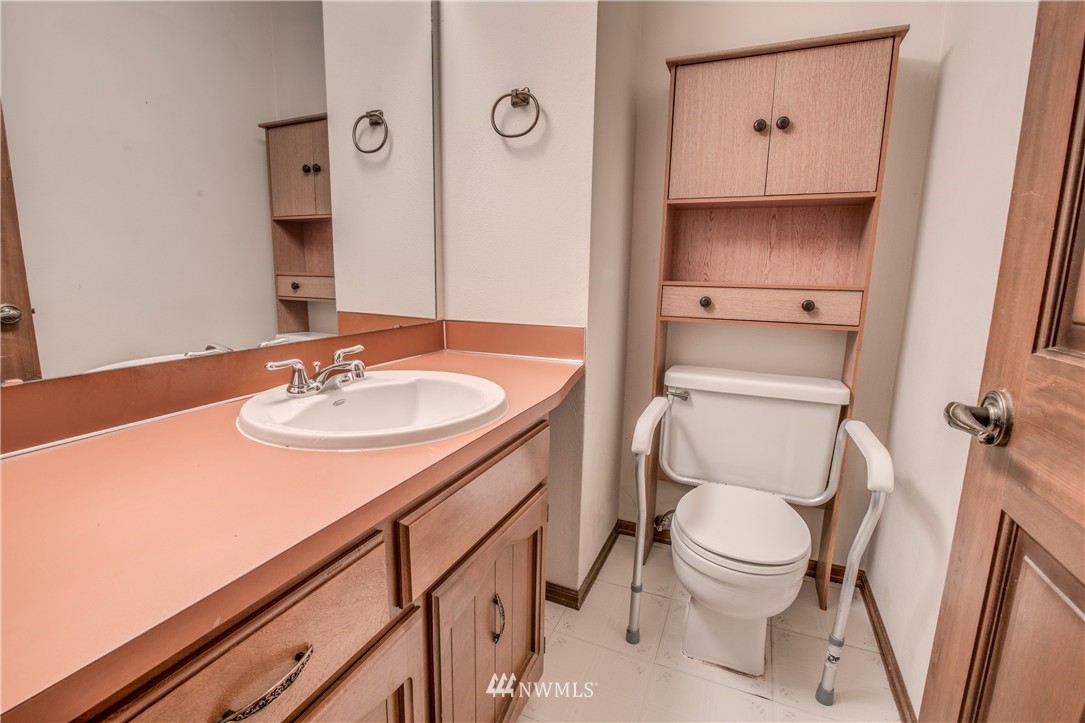 845 Reiten Road Kent, WA 98030 - Photo 11 of 19 Gallery Image 11