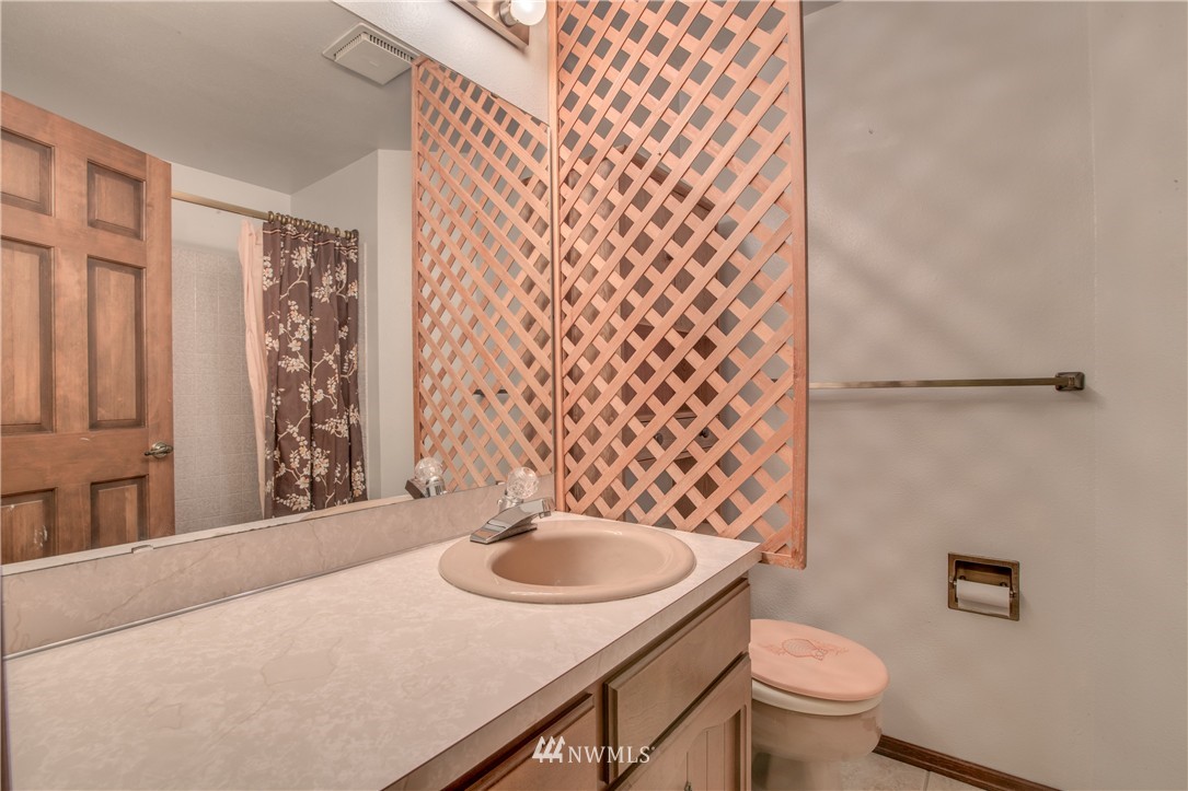845 Reiten Road Kent, WA 98030 - Photo 13 of 19 Gallery Image 13