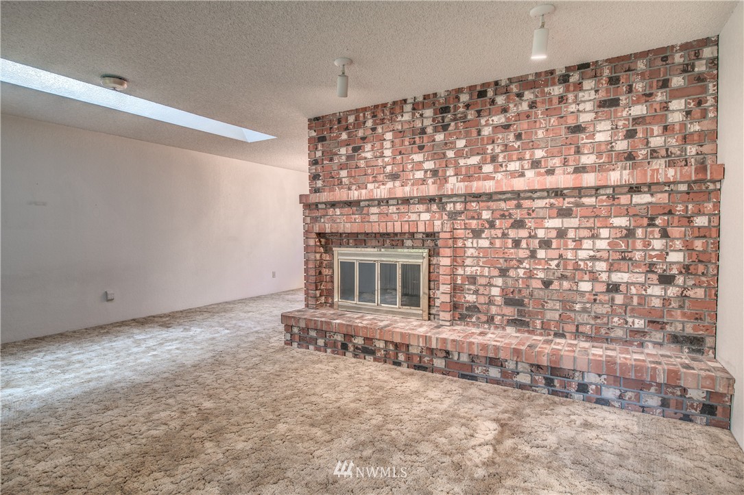 845 Reiten Road Kent, WA 98030 - Photo 5 of 19 Gallery Image 5