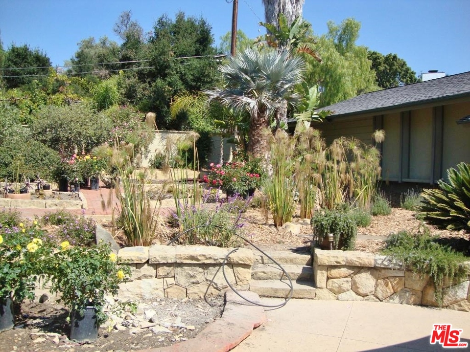 989 Tornoe Road Santa Barbara, CA 93105 - Photo 13 of 18 Gallery Image 13