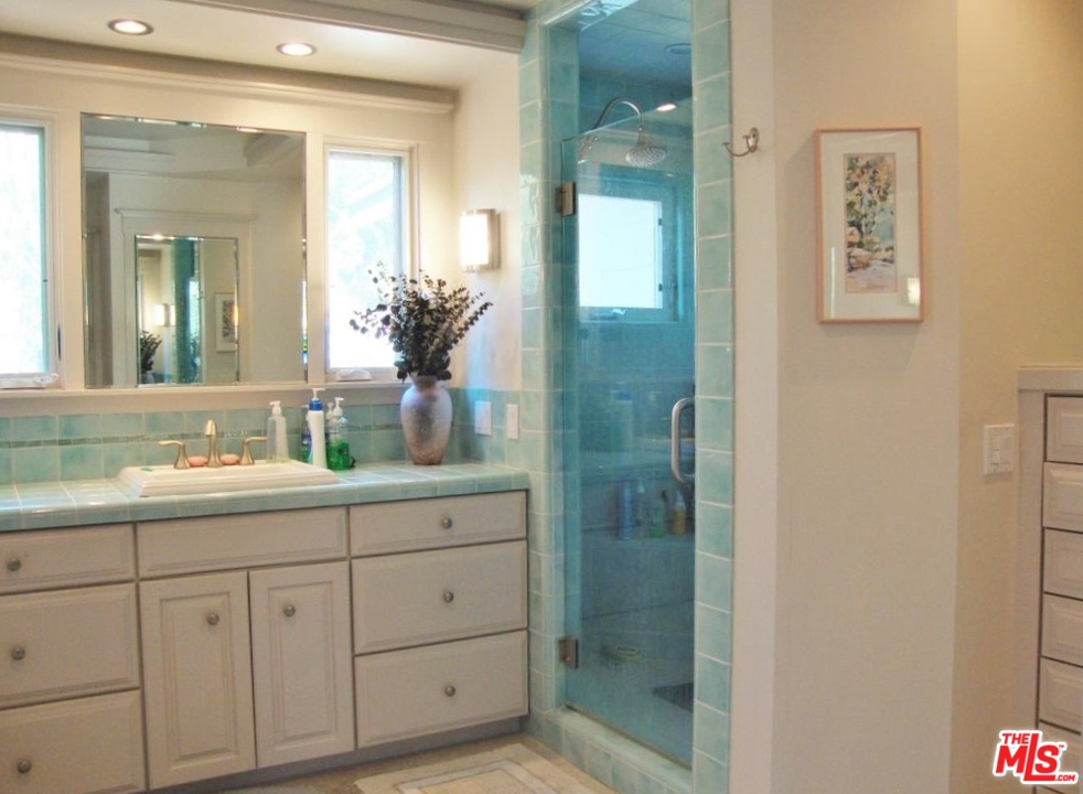 989 Tornoe Road Santa Barbara, CA 93105 - Photo 8 of 18 Gallery Image 8