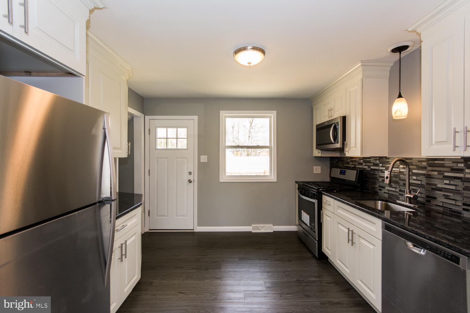 4665 Robin Road Newfield, NJ 08344 - Photo 8 of 28