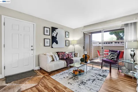 $220,000 | 150 Reflections Drive, Unit 13, San Ramon, CA 94583