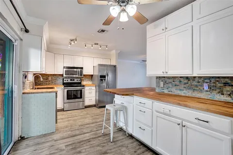 $615,000 | 4221 Northeast 13th Avenue, Oakland Park, FL 33334