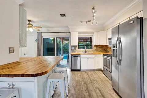 $615,000 | 4221 Northeast 13th Avenue, Oakland Park, FL 33334