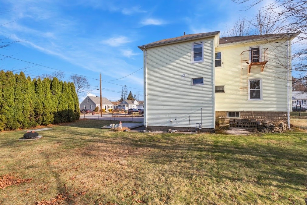 147 Warwick Street Woonsocket, RI 02895 - Photo 38 of 38