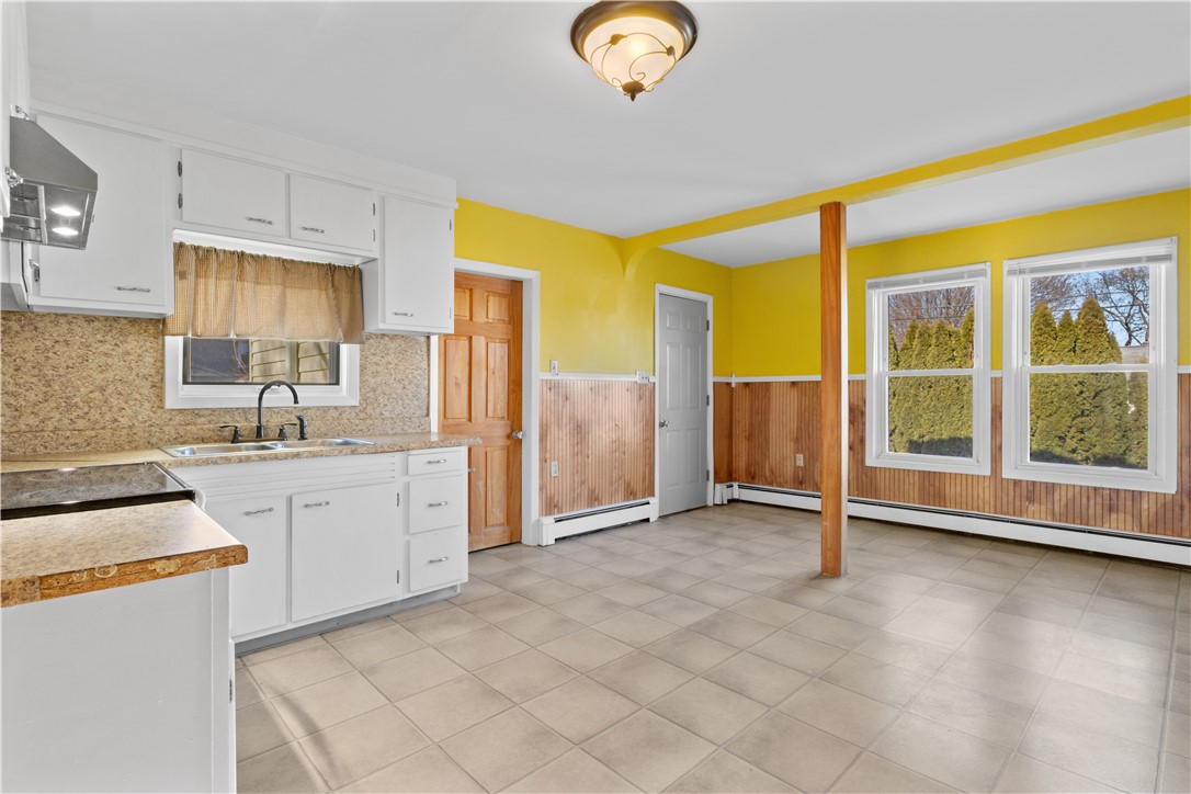 147 Warwick Street Woonsocket, RI 02895 - Photo 4 of 38