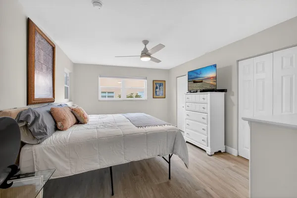 $2,000 | 2950 Southeast Ocean Boulevard, Stuart, FL 34996