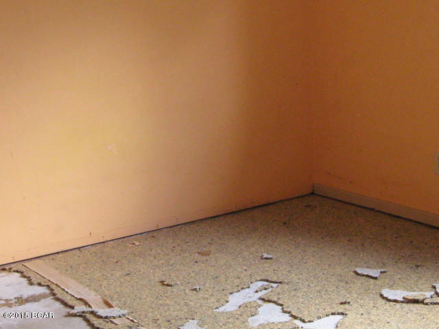 19340 Proenza Road, Unit 1 Fountain, FL 32438 - Photo 4 of 6 Gallery Image 4