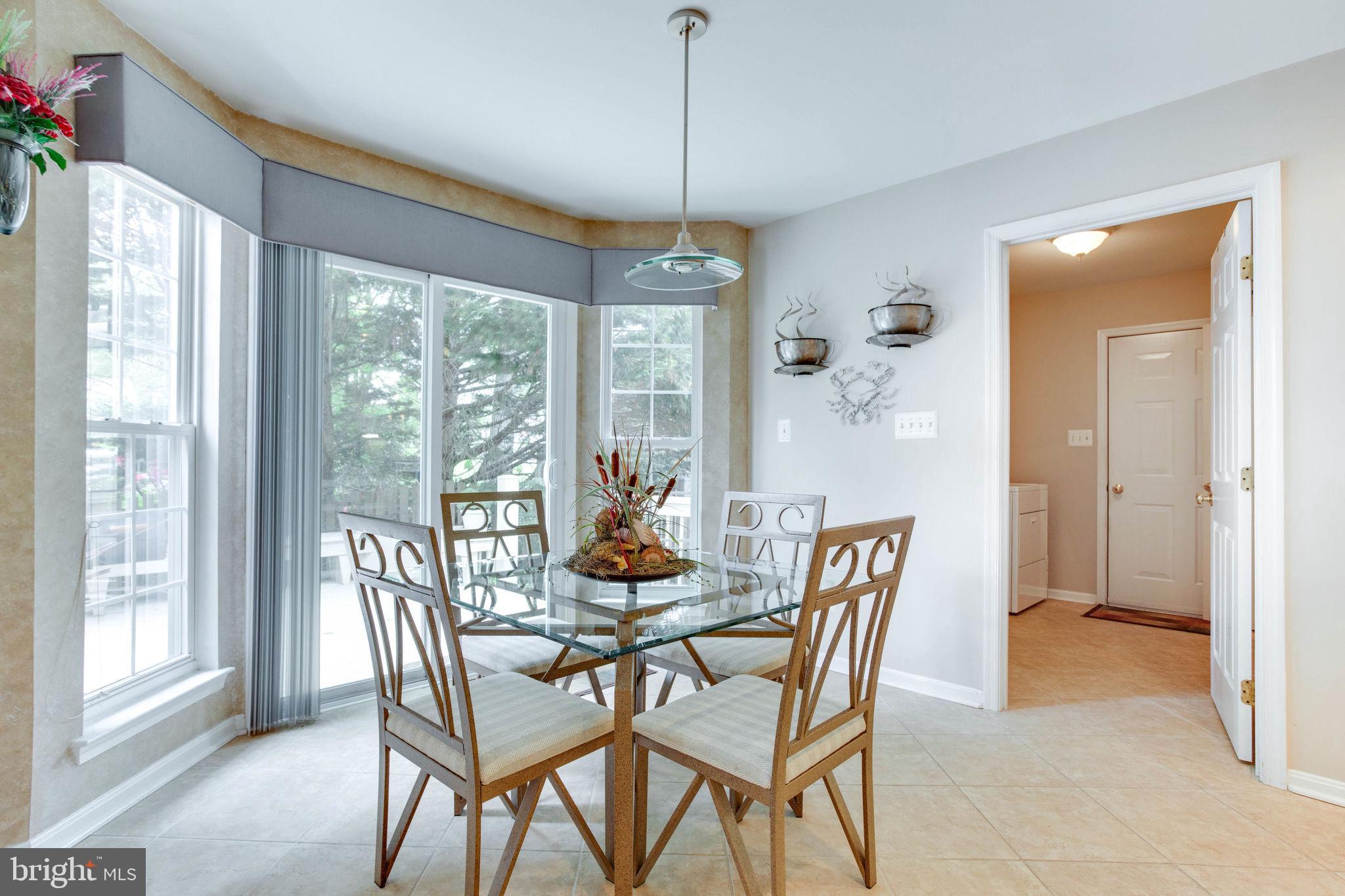 3931 Germantown Road Edgewater, MD 21037 - Photo 20 of 42 Table Space In Kitchen With Bay Window