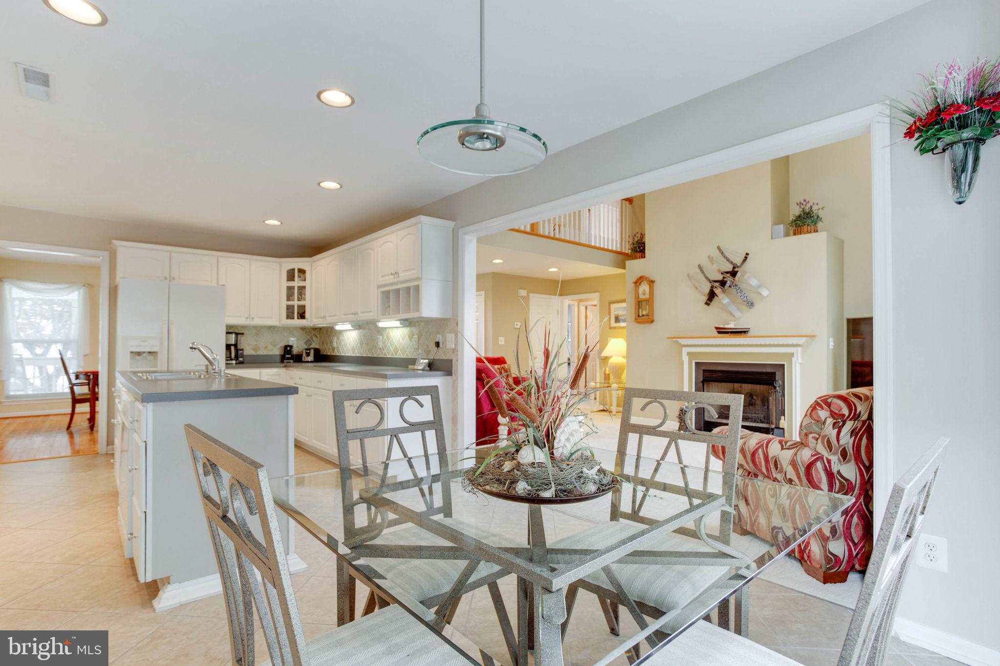 3931 Germantown Road Edgewater, MD 21037 - Photo 21 of 42 Table SPace In Kitchen