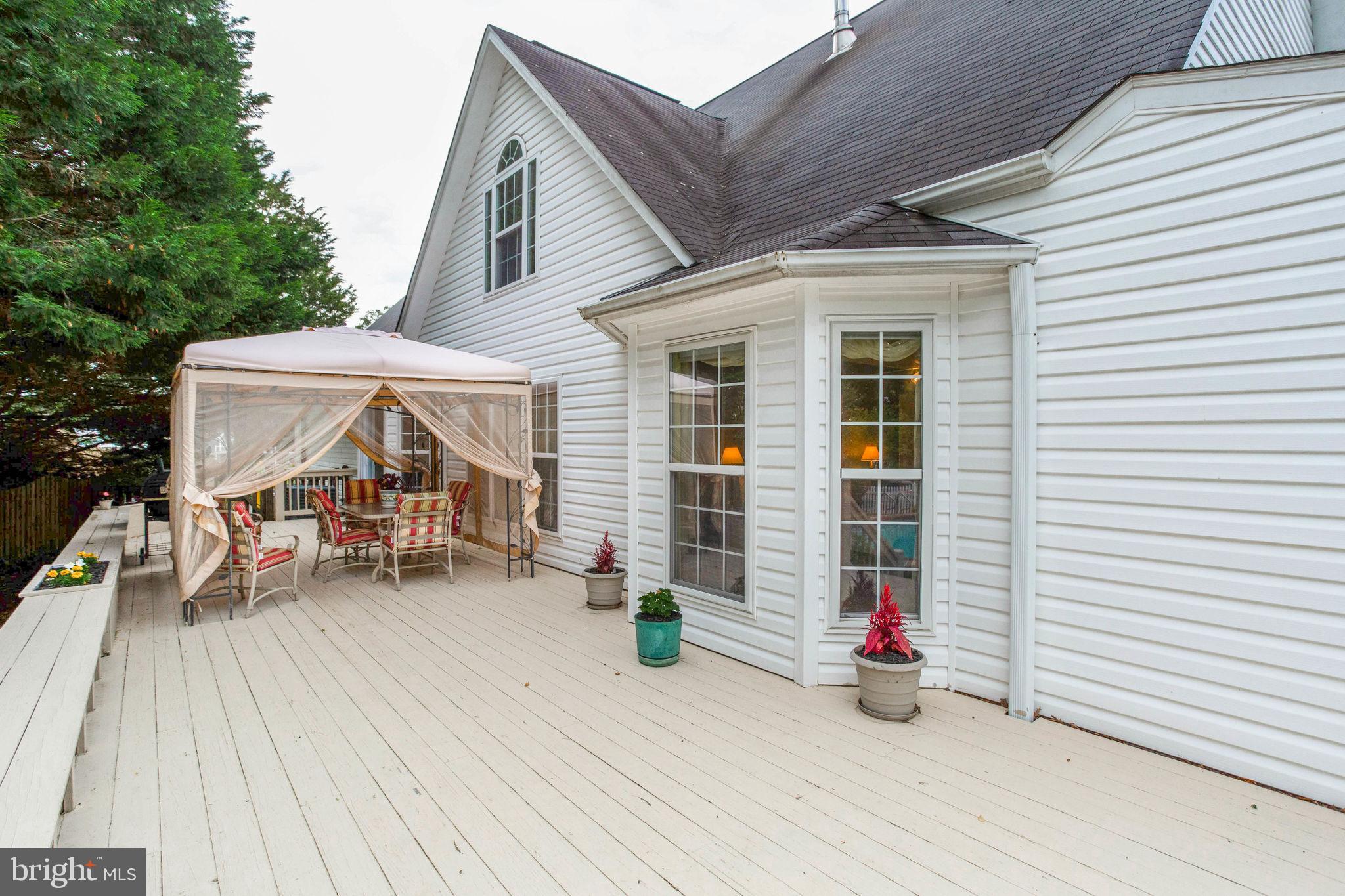 3931 Germantown Road Edgewater, MD 21037 - Photo 40 of 42 Rear Deck