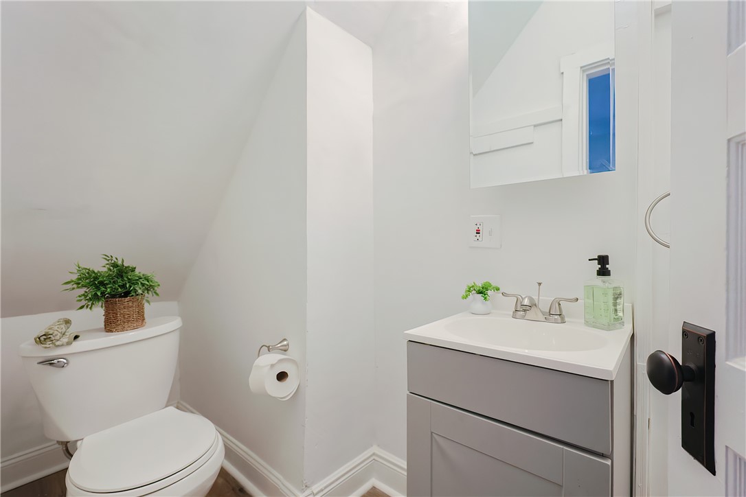 93 Andrews Street Woonsocket, RI 02895 - Photo 31 of 50