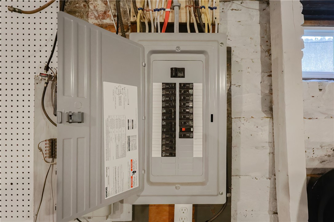 93 Andrews Street Woonsocket, RI 02895 - Photo 46 of 50