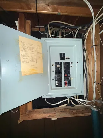 $324,900 | 98 Greenpoint Circle, Chicopee, MA 01020