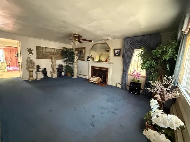 $324,900 | 98 Greenpoint Circle, Chicopee, MA 01020