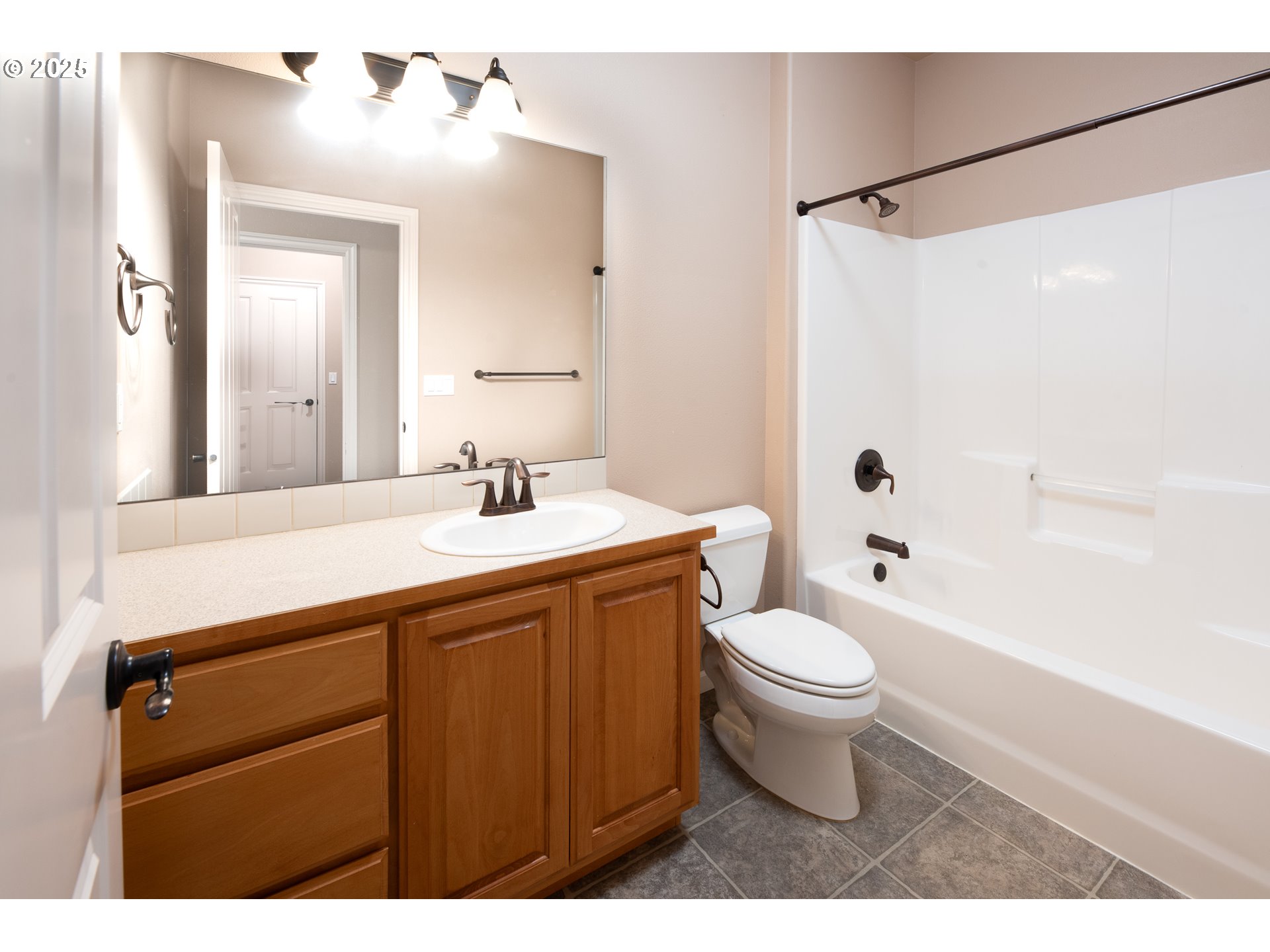 370 Camrin Loop Creswell, OR 97426 - Photo 24 of 34 Gallery Image 24