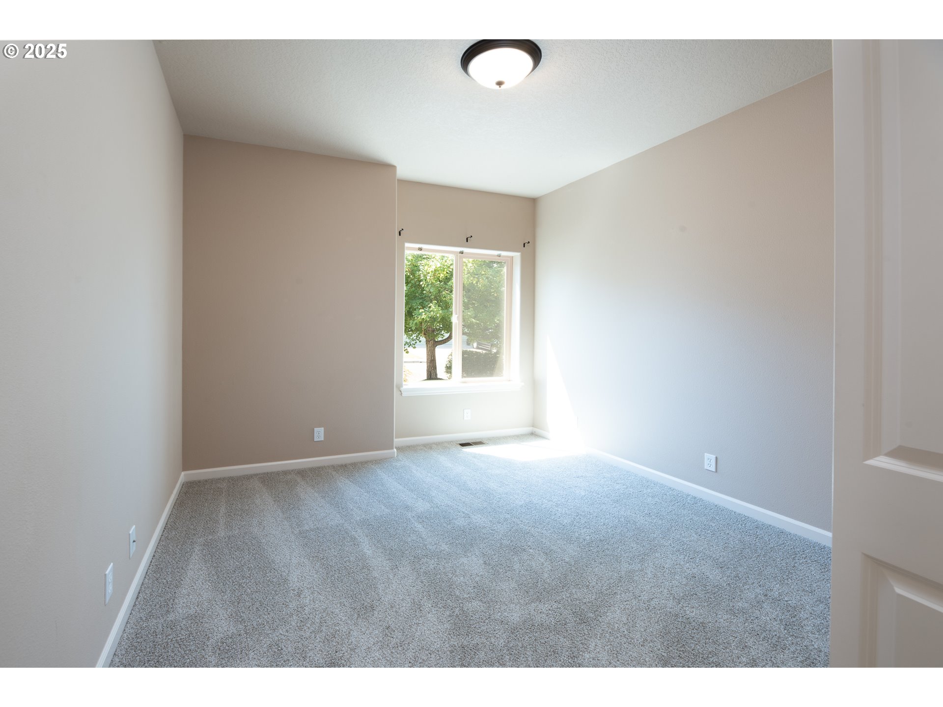370 Camrin Loop Creswell, OR 97426 - Photo 25 of 34 Gallery Image 25