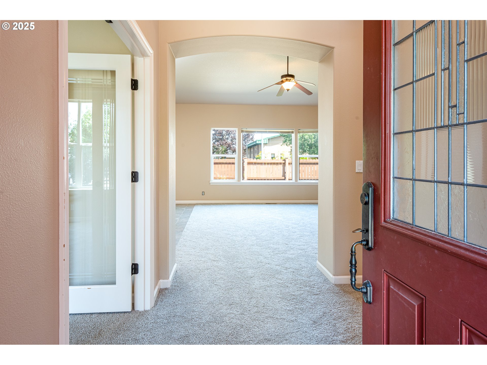 370 Camrin Loop Creswell, OR 97426 - Photo 3 of 34 Gallery Image 3