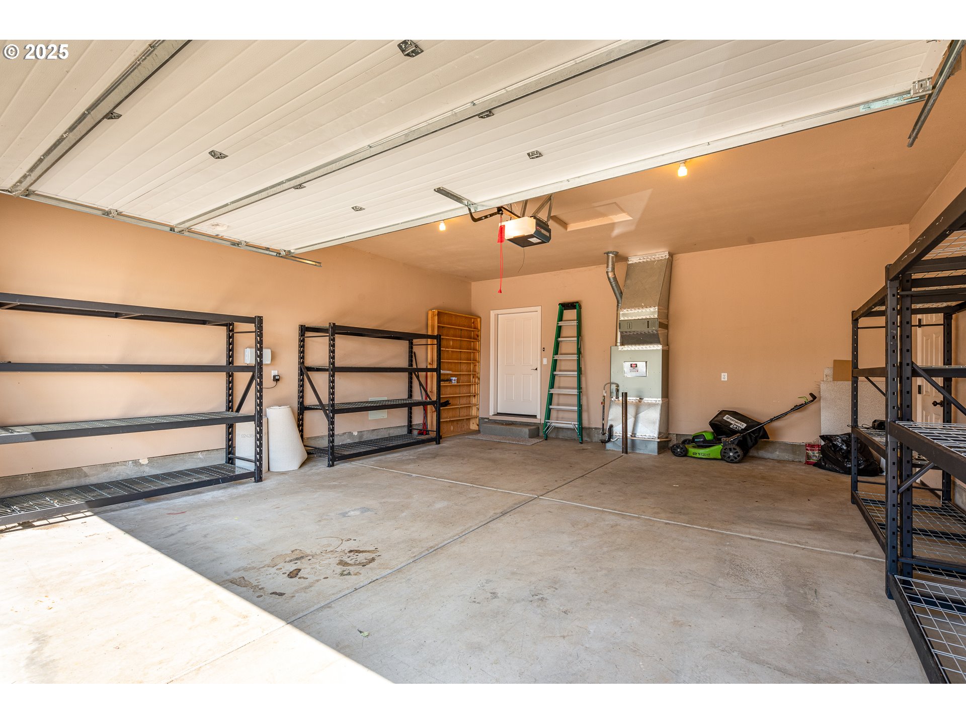 370 Camrin Loop Creswell, OR 97426 - Photo 31 of 34 Gallery Image 31