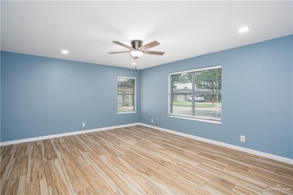 2202 Ella Street Harlingen, TX 78550 - Photo 4 of 31